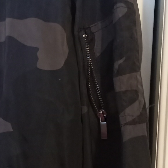 Bomber style camouflage jacket - Picture 4 of 7